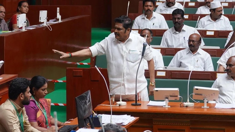 Karathey Babu - Shakthi Vasu and the Supporting Weight of Experience